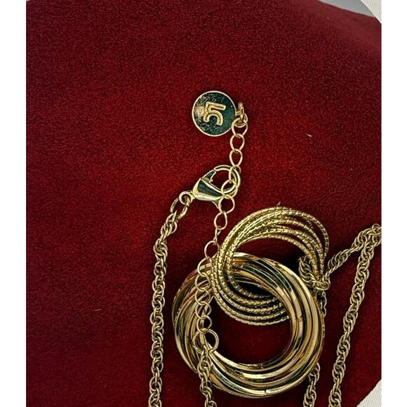 Liz Claiborne Textured Interlocking Rings Gold Tone Necklace 16 to 18 inch - Picture 6 of 9